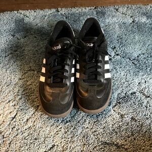 Mens adidas samba in door soccer shoe